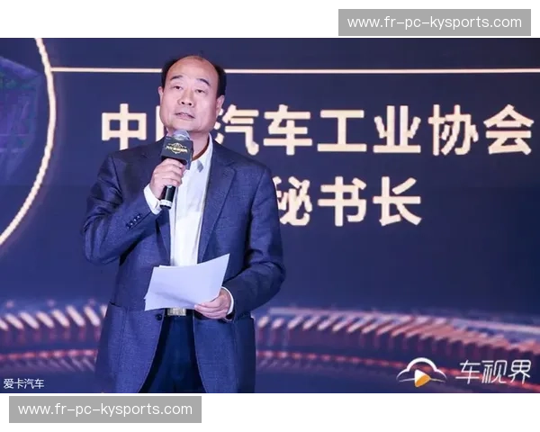 巅峰博弈:吴泽与杨建兵,谁才是重塑行业逻辑的终极棋手? 巅峰博弈:吴泽与杨建兵,谁才是重塑行业逻辑的终极棋手?